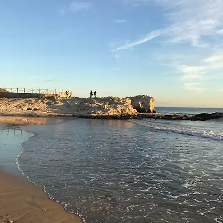 Bear - Lynn With Seaview In Near The *